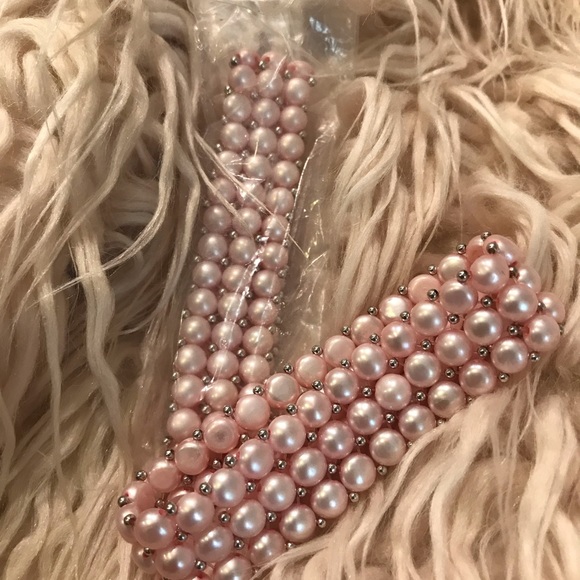 ✨✨NEW PINK FRESH WATER PEARL BRACELET! - Picture 2 of 5